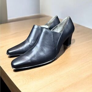 David Tate Black Leather Heeled Loafers Size 10 M womens dress shoes